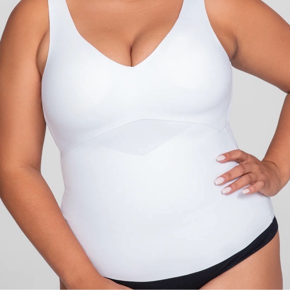 Honeylove LiftWear Tank Astra White 1X NWT Built-In Bra Smoothing Plus Size